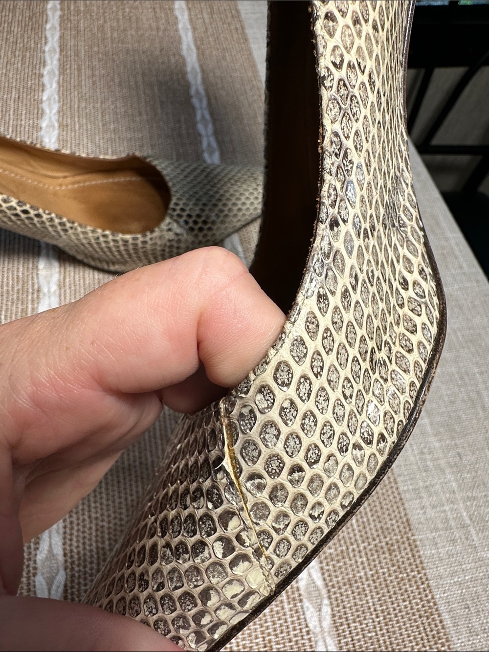 *VINTAGE YVES SAINT LAURENT YSL PYTHON LEATHER SNAKESKIN HEELS* - Picture 9 of 11